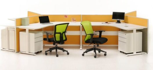 Перегородки для столов в офисе-виды и функциональное назначение